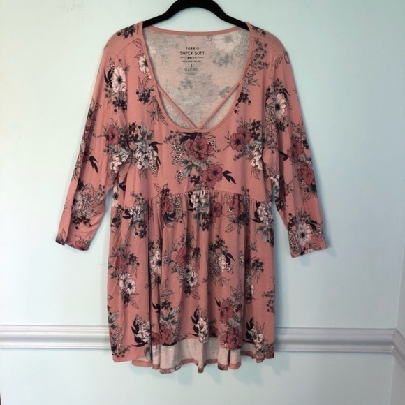 Torrid Super Soft Knits Pink Floral Long Sleeve High Low Top Size 1X - Picture 1 of 6